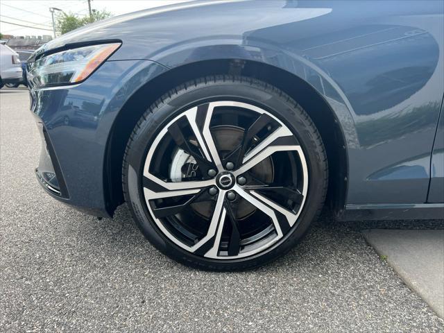 Photo of 2025 Denim Blue Metallic Volvo S60