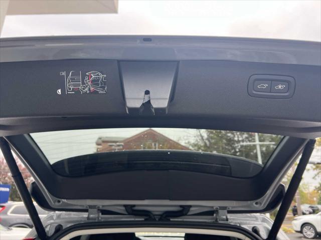 Photo of 2025 GREY Volvo XC90 Plug-In Hybrid