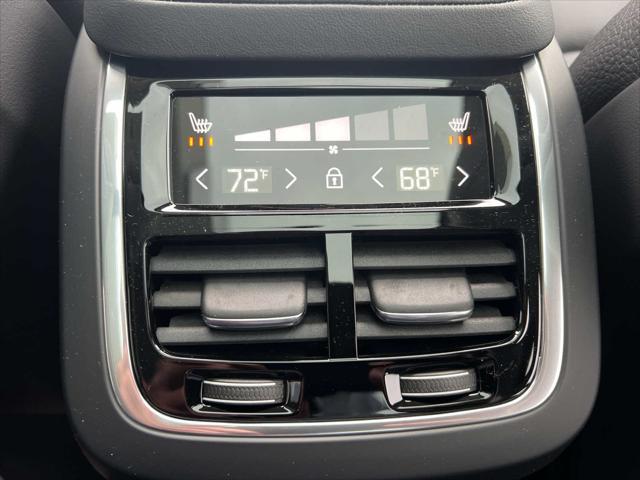 Photo of 2025 GREY Volvo XC90 Plug-In Hybrid