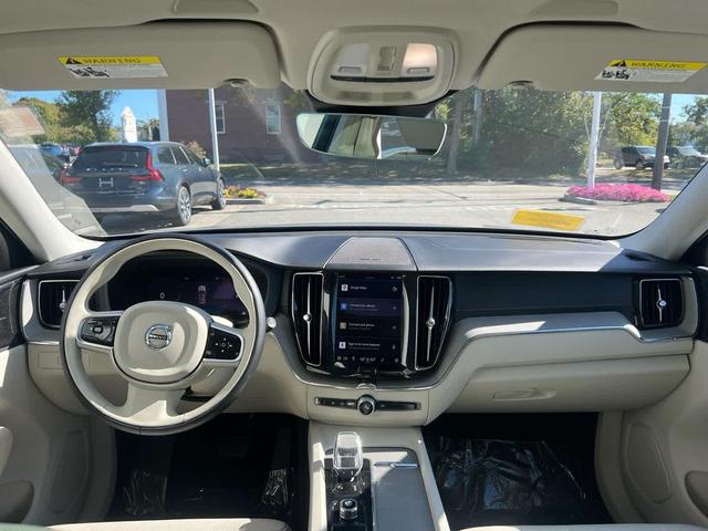 Photo of 2023 Silver Dawn Metallic Volvo XC60