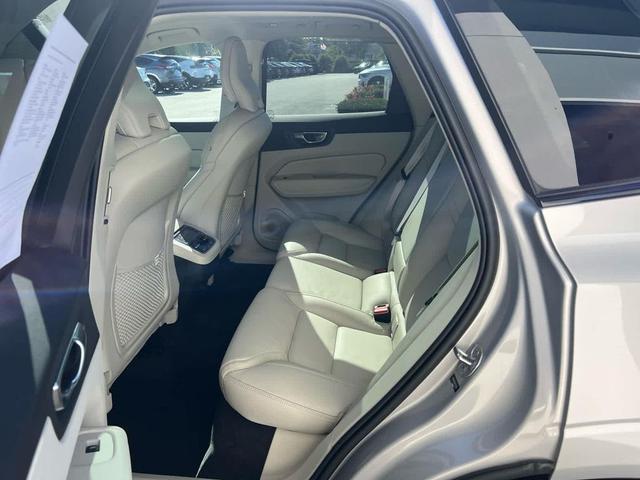 Photo of 2023 Silver Dawn Metallic Volvo XC60