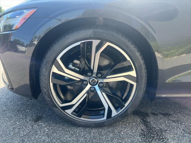 Photo of 2025 Platinum Grey Metallic Volvo S60