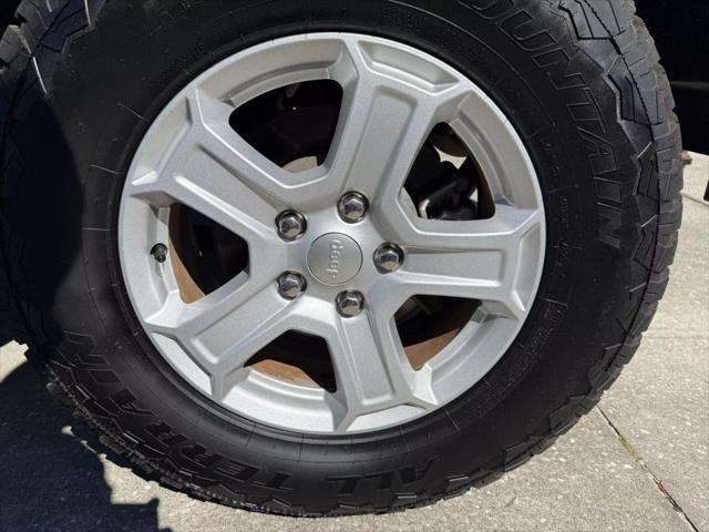 Photo of 2021 Black Jeep Wrangler Unlimited