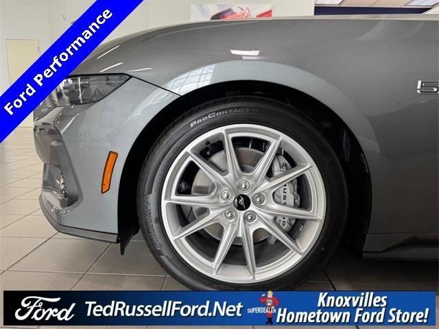 Photo of 2025 Gray Ford Mustang
