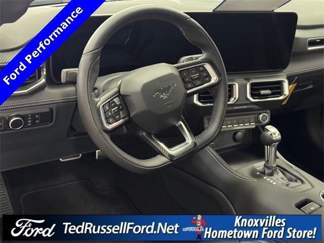 Photo of 2025 Gray Ford Mustang