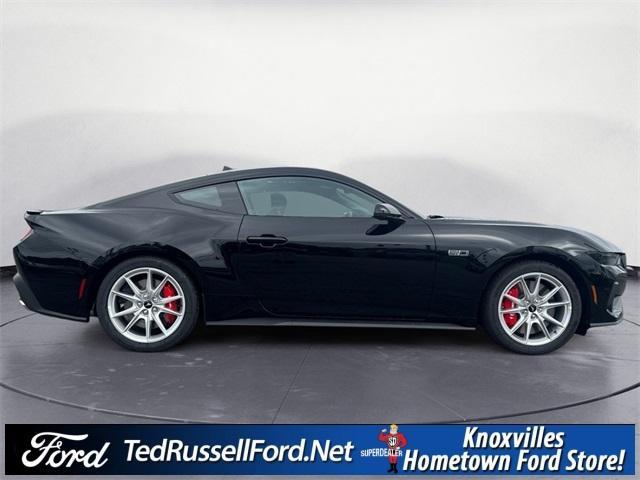 Photo of 2025 Black Ford Mustang