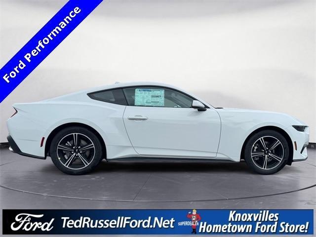 Photo of 2025 White Ford Mustang