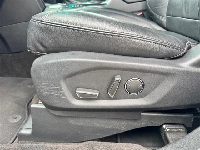 Photo of 2016 Blue Ford Explorer