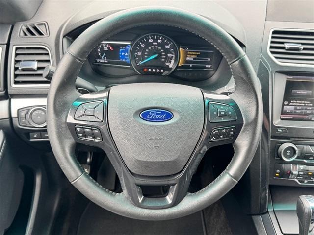 Photo of 2016 Blue Ford Explorer