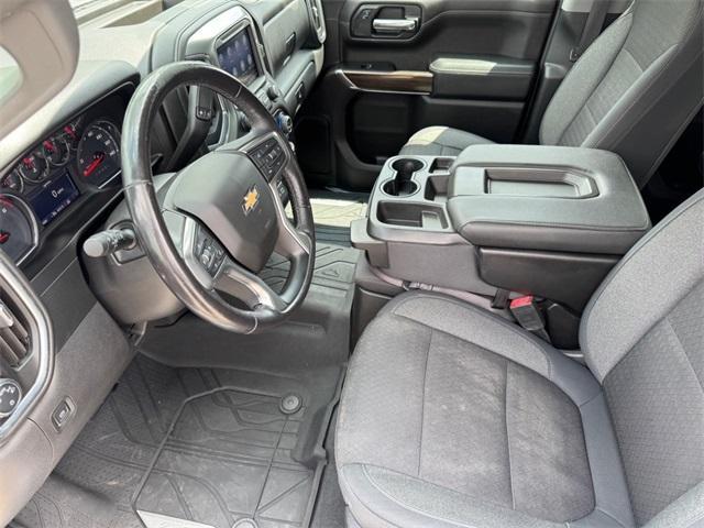 Photo of 2019 Silver Ice Metallic Chevrolet Silverado 1500