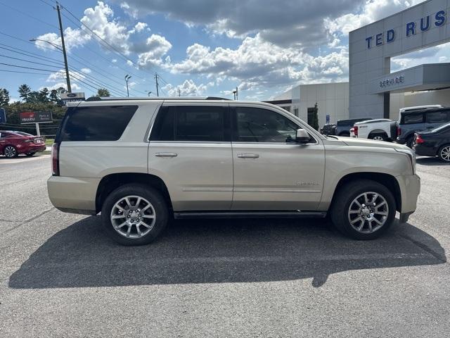 Photo of 2015 Champagne Silver GMC Yukon