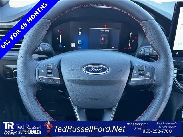 Photo of 2025 White Metallic Ford Escape