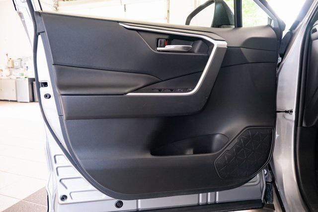 Photo of 2022 Silver Sky Toyota RAV4 Hybrid