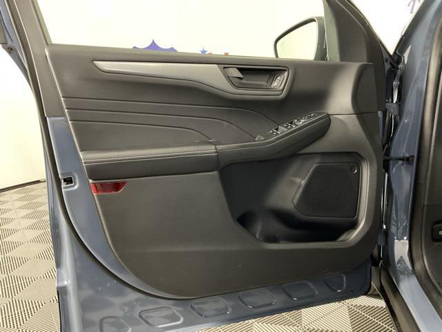 Photo of 2025 Vapor Blue Metallic Ford Escape