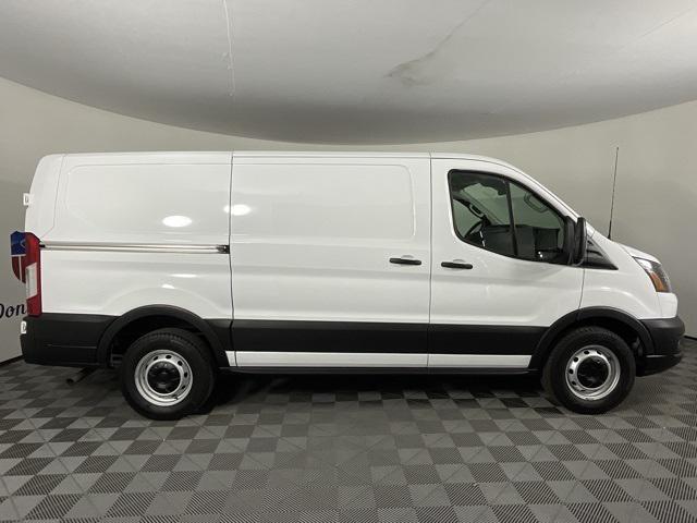 Photo of 2025 Oxford White Ford Transit-150