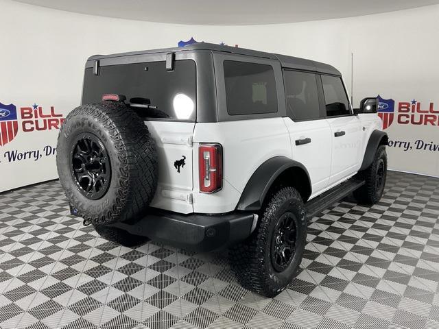 Photo of 2022 Oxford White Ford Bronco