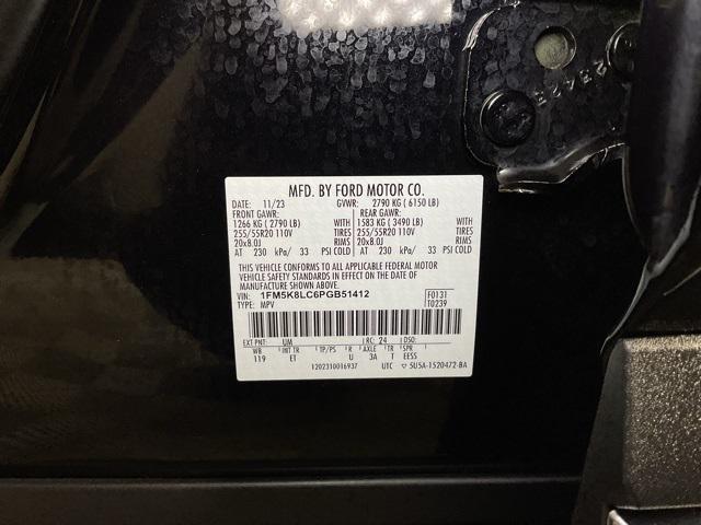 Photo of 2023 Agate Black Metallic Ford Explorer
