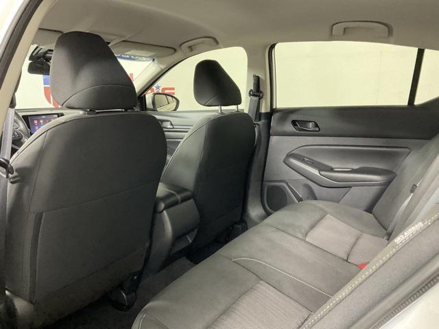Photo of 2023 Glacier White Nissan Altima