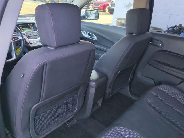 Photo of 2017 Summit White Chevrolet Equinox