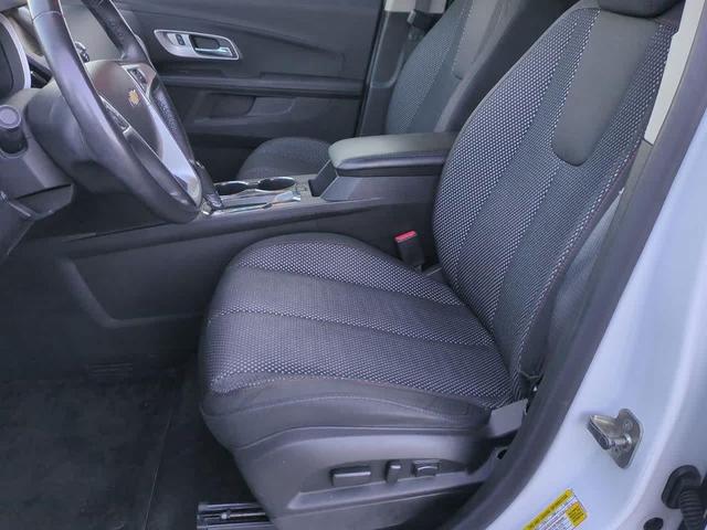 Photo of 2017 Summit White Chevrolet Equinox