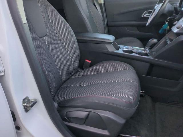 Photo of 2017 Summit White Chevrolet Equinox