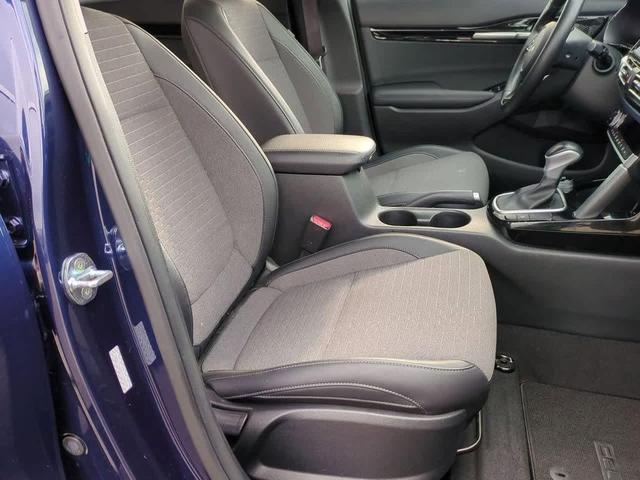 Photo of 2022 Dark Ocean Blue/White Roof Kia Seltos