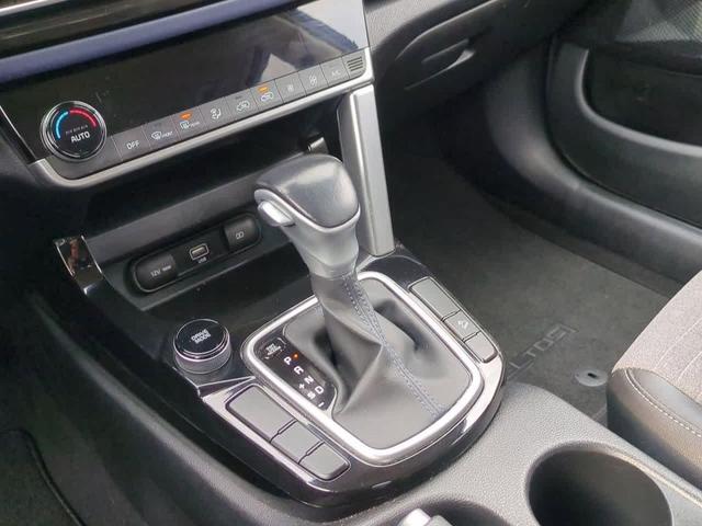 Photo of 2022 Dark Ocean Blue/White Roof Kia Seltos