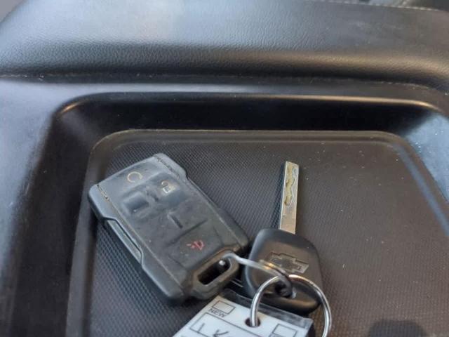 Photo of 2015 Silver Ice Metallic Chevrolet Silverado 1500