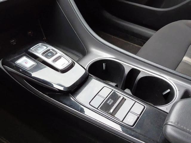 Photo of 2023 Serenity White Hyundai SONATA