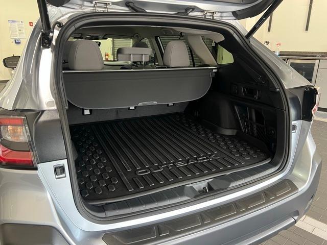 Photo of 2025 Ice Silver Metallic Subaru Outback