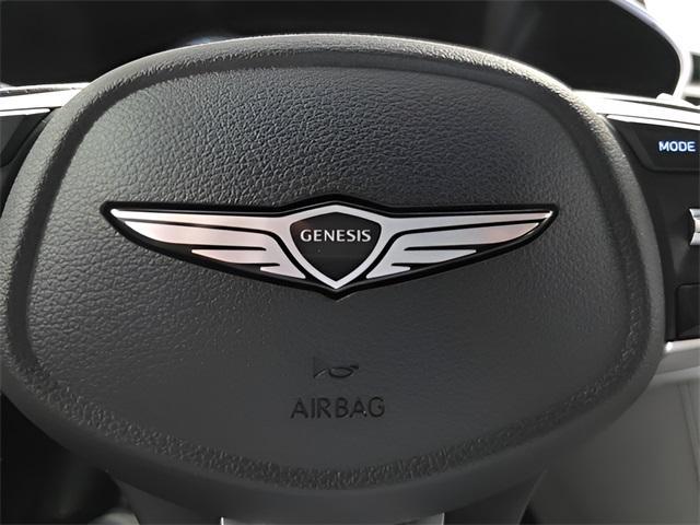 Photo of 2025 Makalu Gray Genesis G70