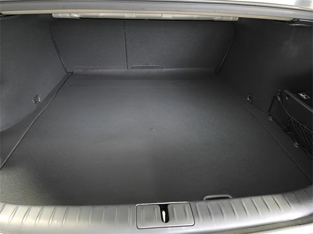 Photo of 2025 Makalu Gray Genesis G70