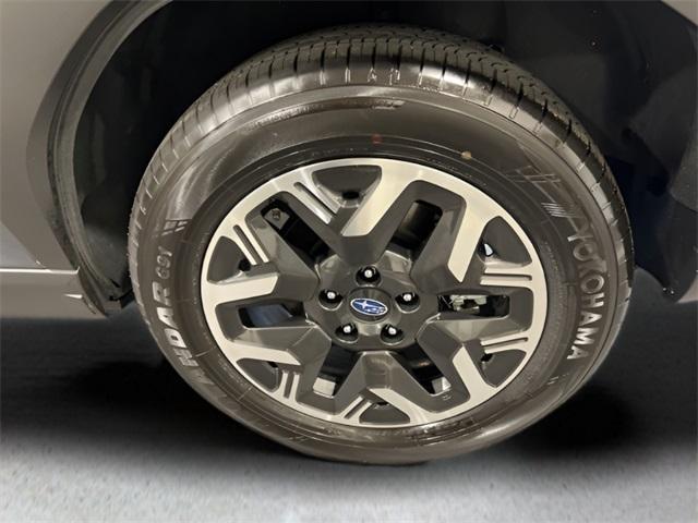 Photo of 2025 Magnetite Gray Metallic Subaru Forester
