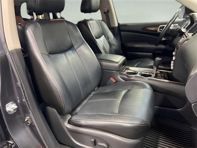 Photo of 2013 Dark Slate Nissan Pathfinder
