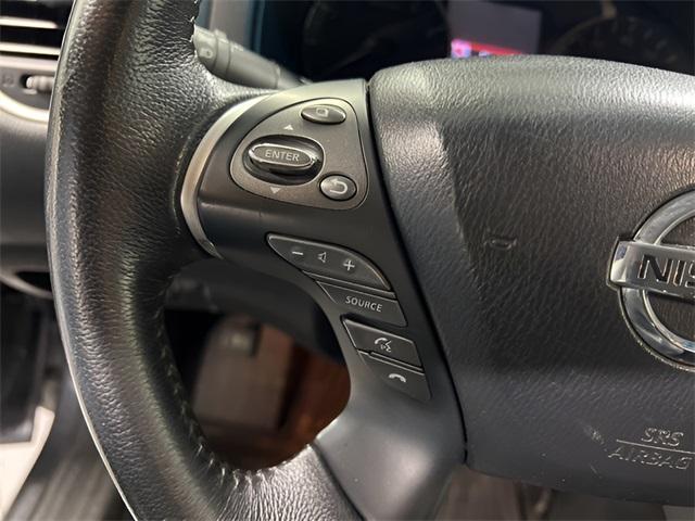 Photo of 2013 Dark Slate Nissan Pathfinder