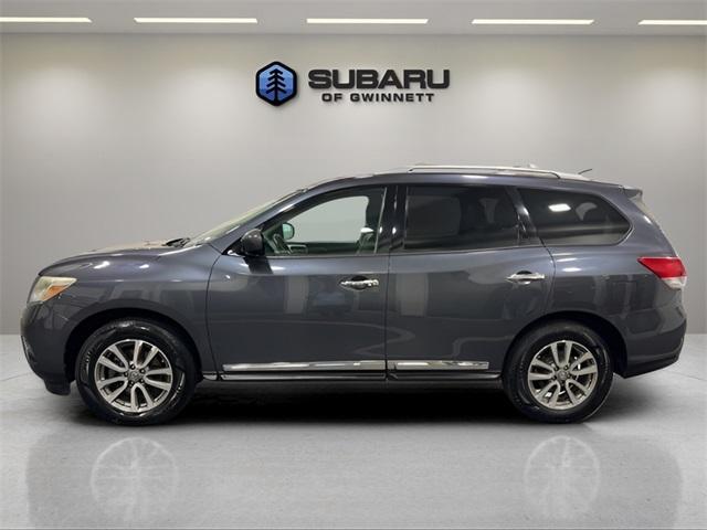 Photo of 2013 Dark Slate Nissan Pathfinder