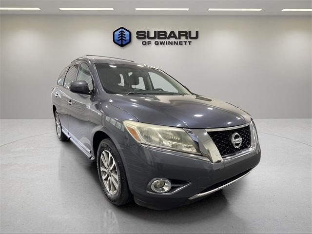 Photo of 2013 Dark Slate Nissan Pathfinder