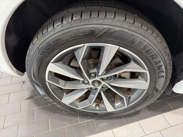 Photo of 2022 Ibis White Audi Q5