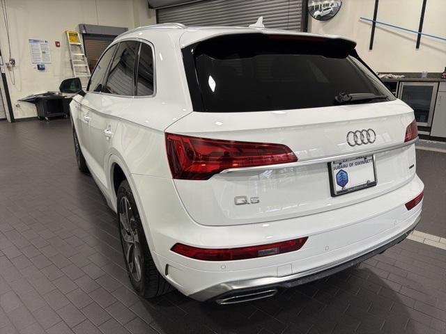 Photo of 2022 Ibis White Audi Q5