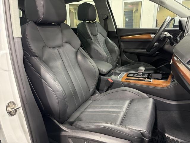 Photo of 2022 Ibis White Audi Q5