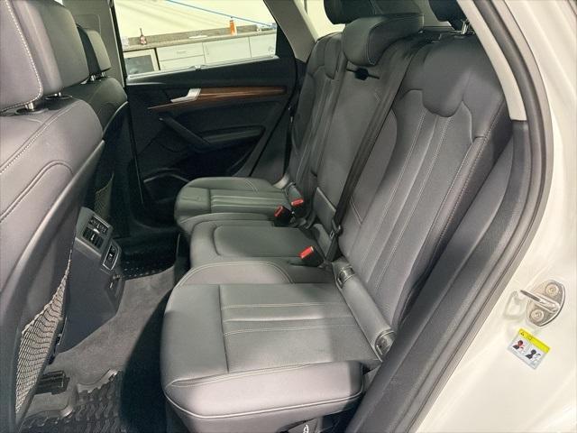 Photo of 2022 Ibis White Audi Q5