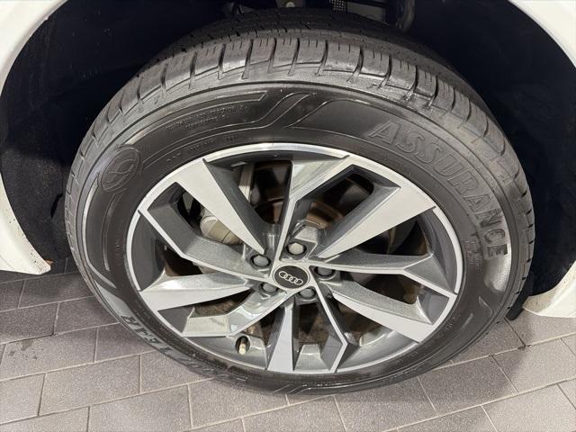 Photo of 2022 Ibis White Audi Q5
