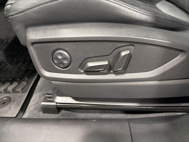 Photo of 2022 Ibis White Audi Q5