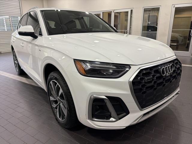 Photo of 2022 Ibis White Audi Q5