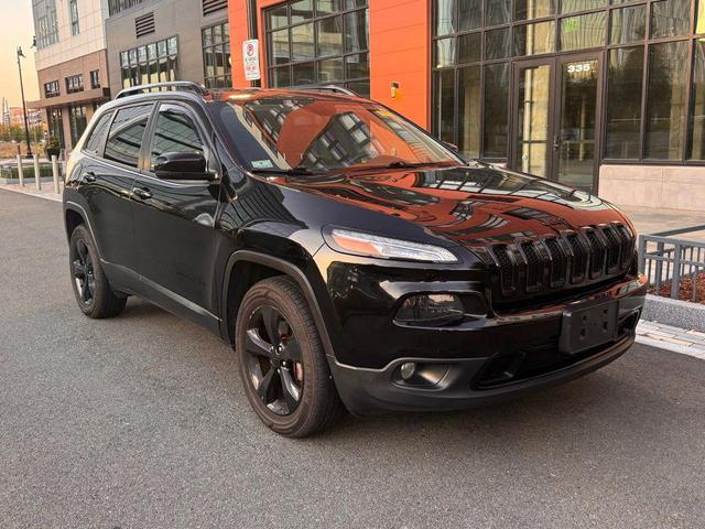 Photo of 2018 Diamond Black Crystal Pearlcoat Jeep Cherokee