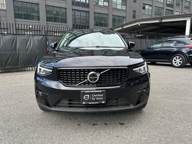 Photo of 2023 Black Volvo XC40