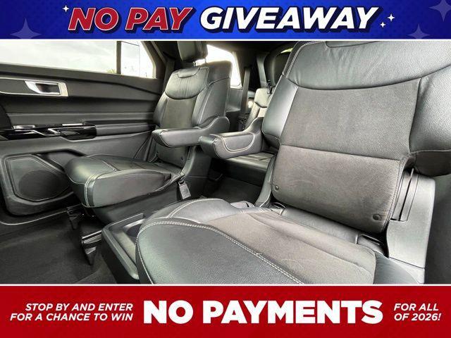 Photo of 2021 Black Ford Explorer