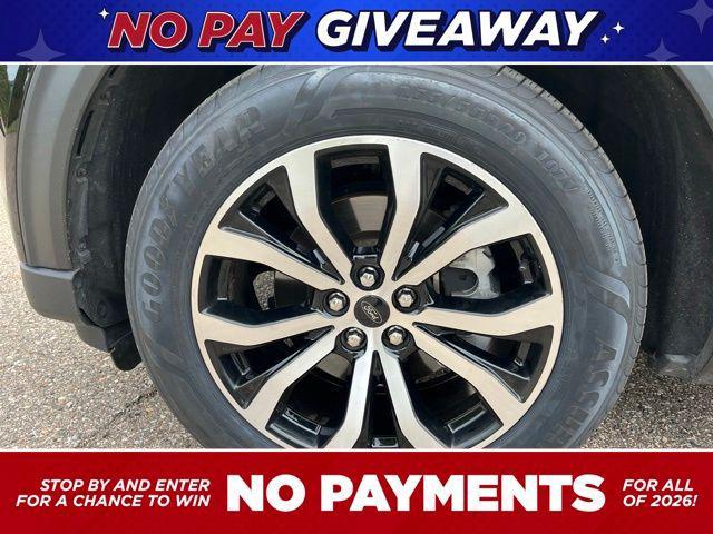 Photo of 2021 Black Ford Explorer