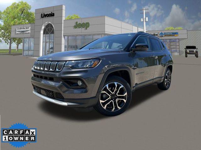 Photo of 2022 Granite Crystal Metallic Clearcoat Jeep Compass