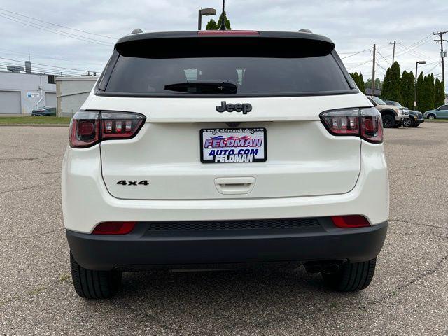 Photo of 2019 White Clearcoat Jeep Compass